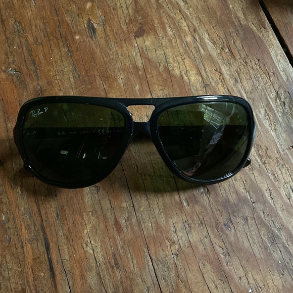 Ray Ban Black Polarized Sunglasses - Picture 1 of 4